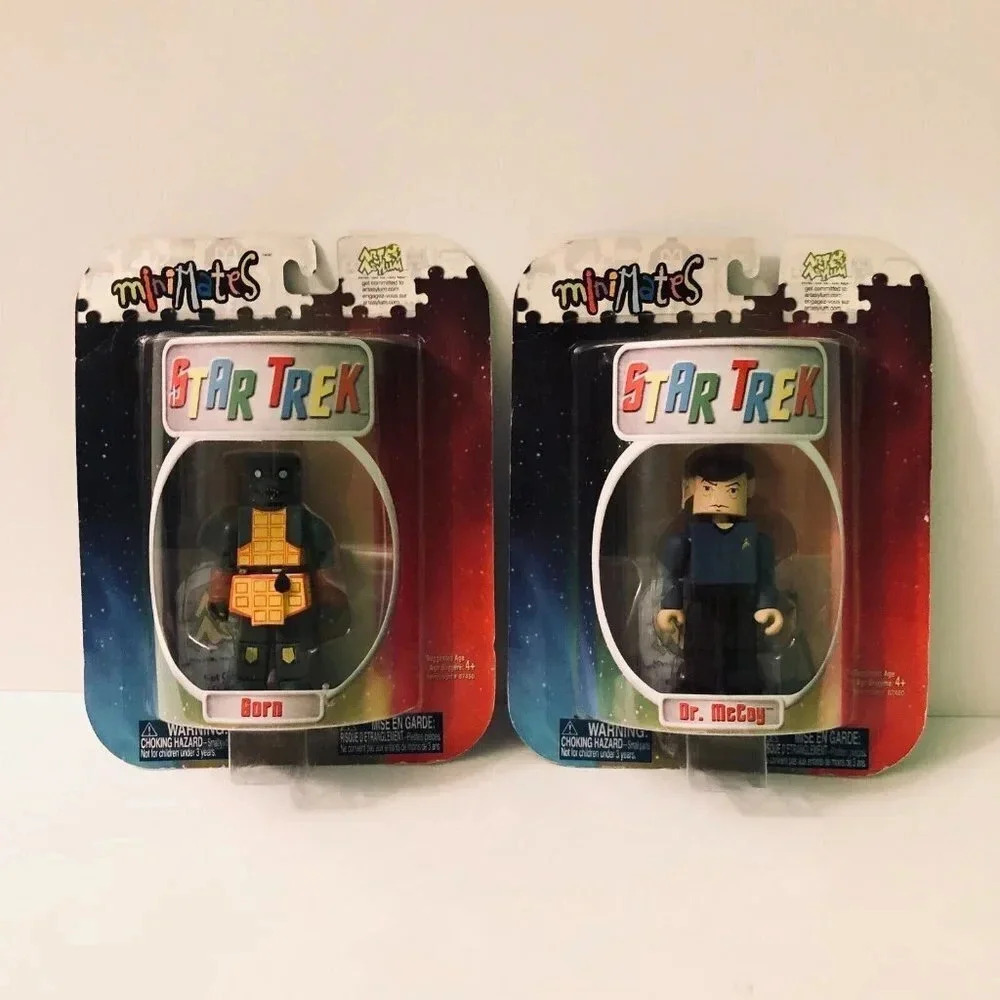 2002 Star Trek Minimates Gorn and Dr McCoy 3 Inch Tall  Figures